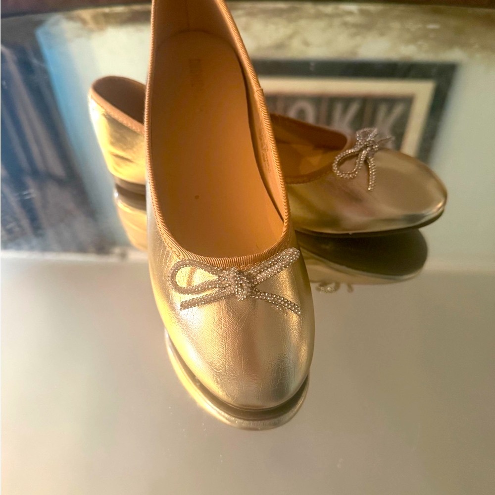 Girls Metallic Gold Ballet Flats with Decorative Bow